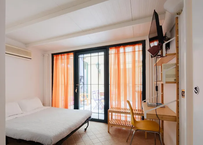Aurora Apartment